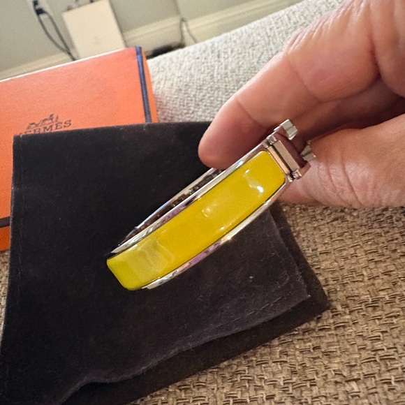 Hermès Yellow Enamel Bracelet - Picture 3 of 8